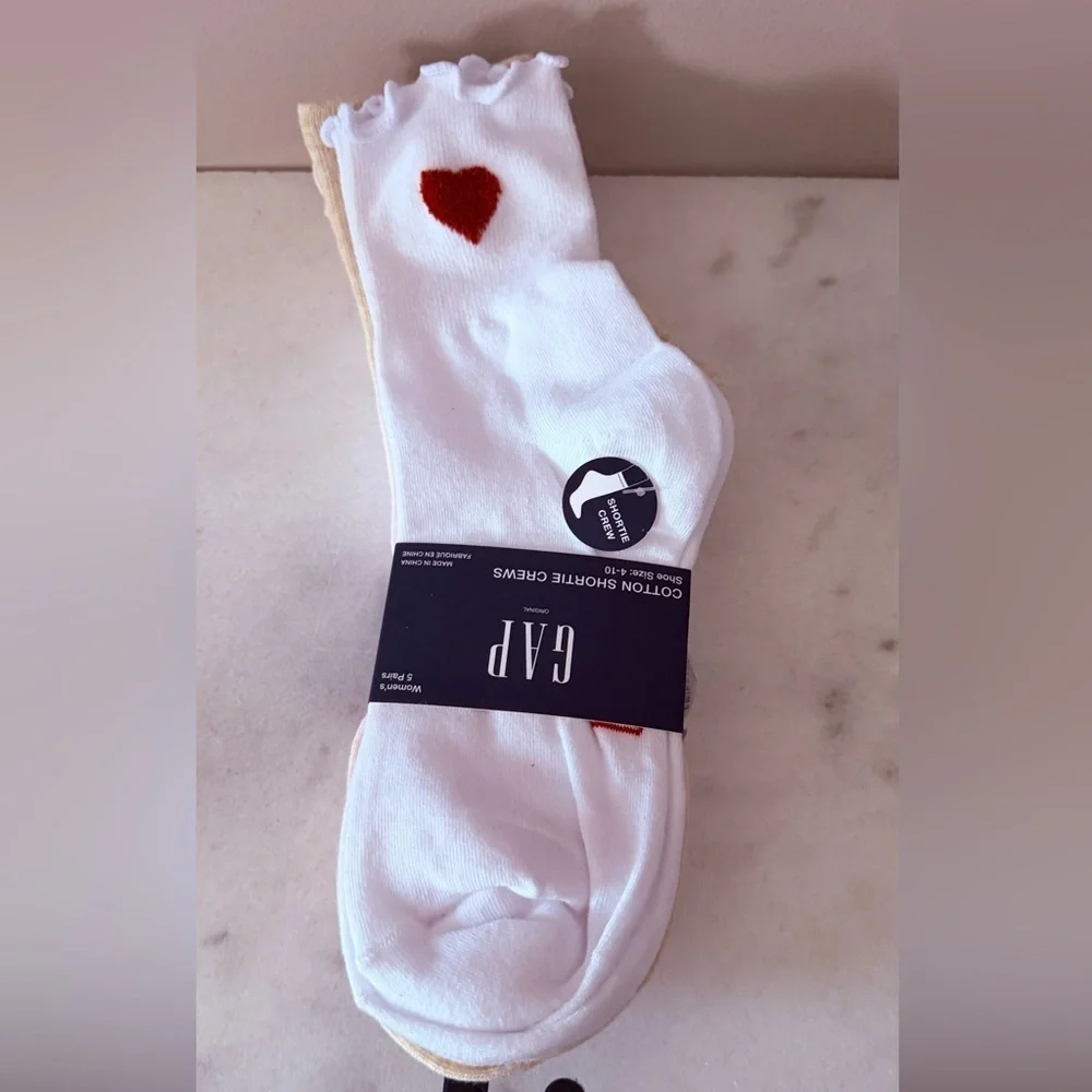 GAP Classic heart Crew Socks 5 pairs